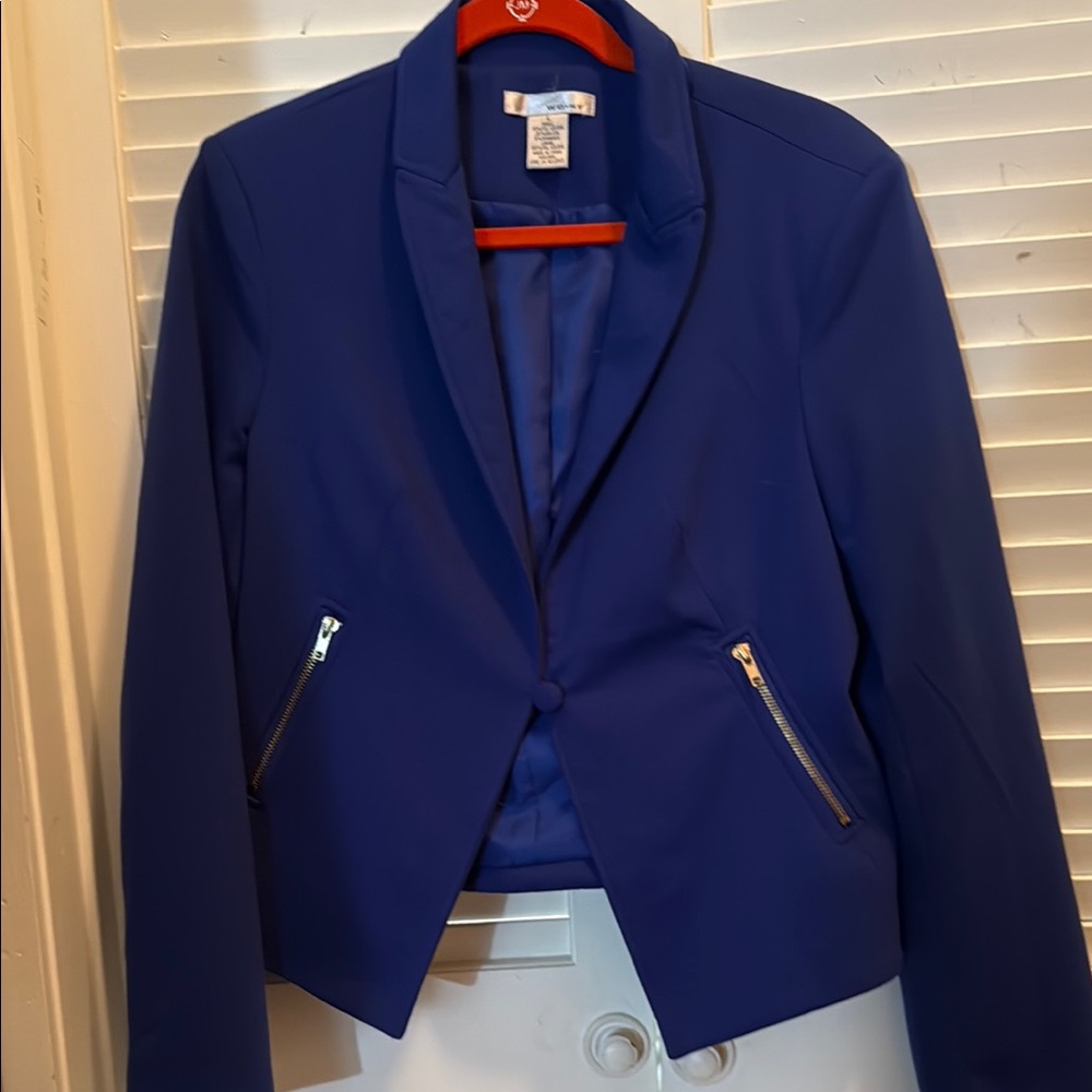 WD.NY Blue Blazer with Tailored Fit and Notched Lapel